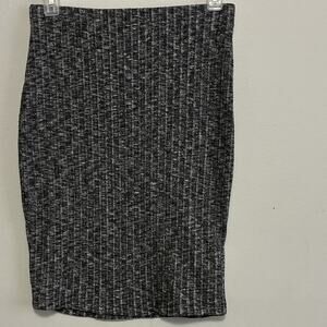 Forever 21 Gray Solid Ribbed Knit Pencil Skirt Stretch Knee Length Womens M